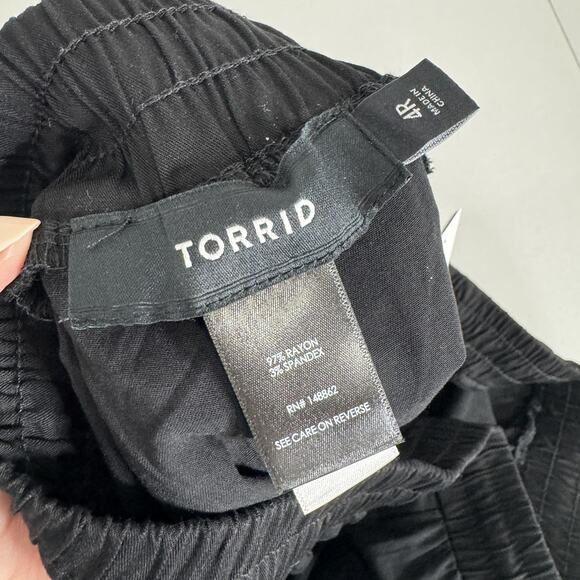 Torrid Pants Womens 4X Black Pull On Wide Leg Stretch Challis Cargo Gorpcore - Picture 7 of 11